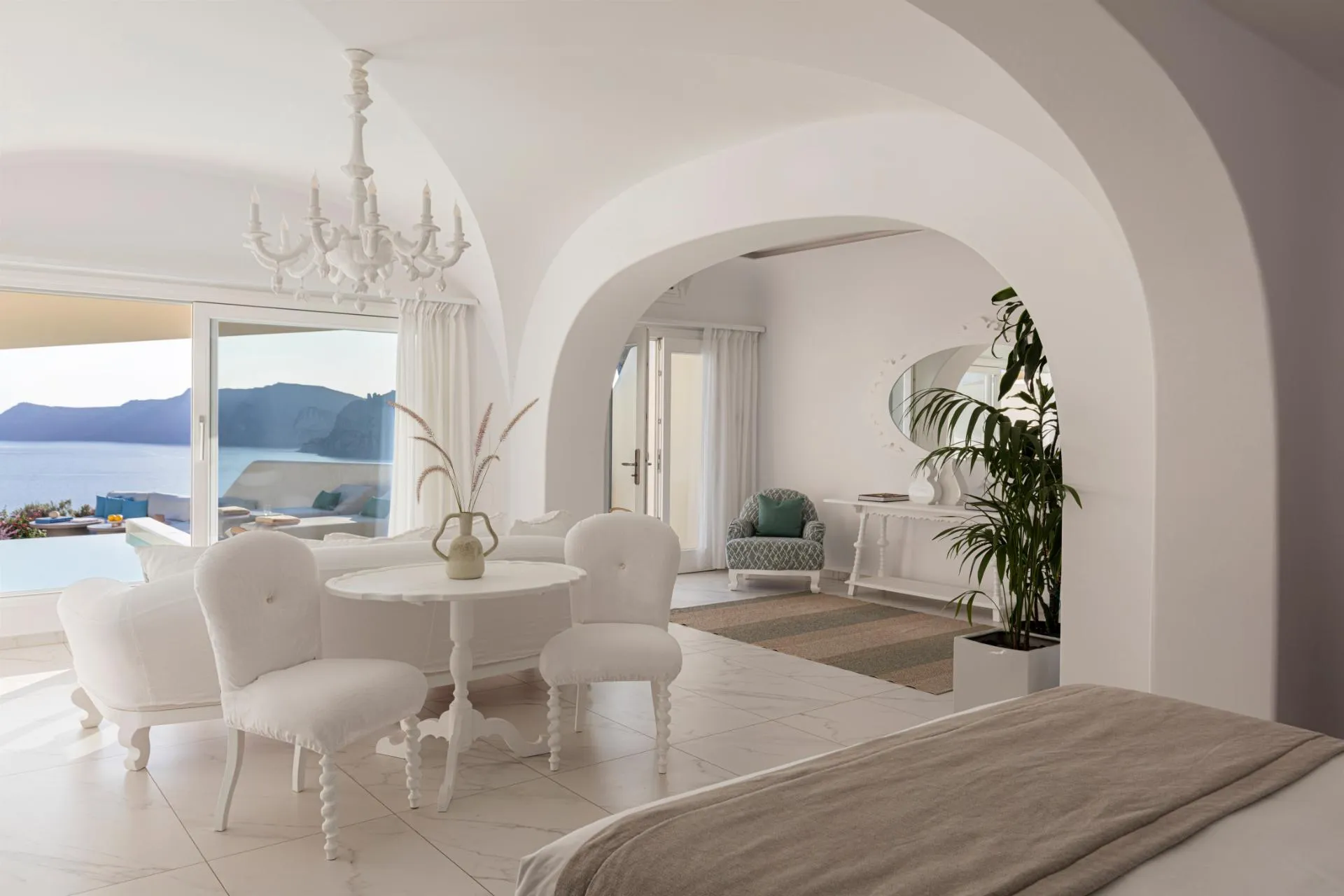 Canaves Oia Suites